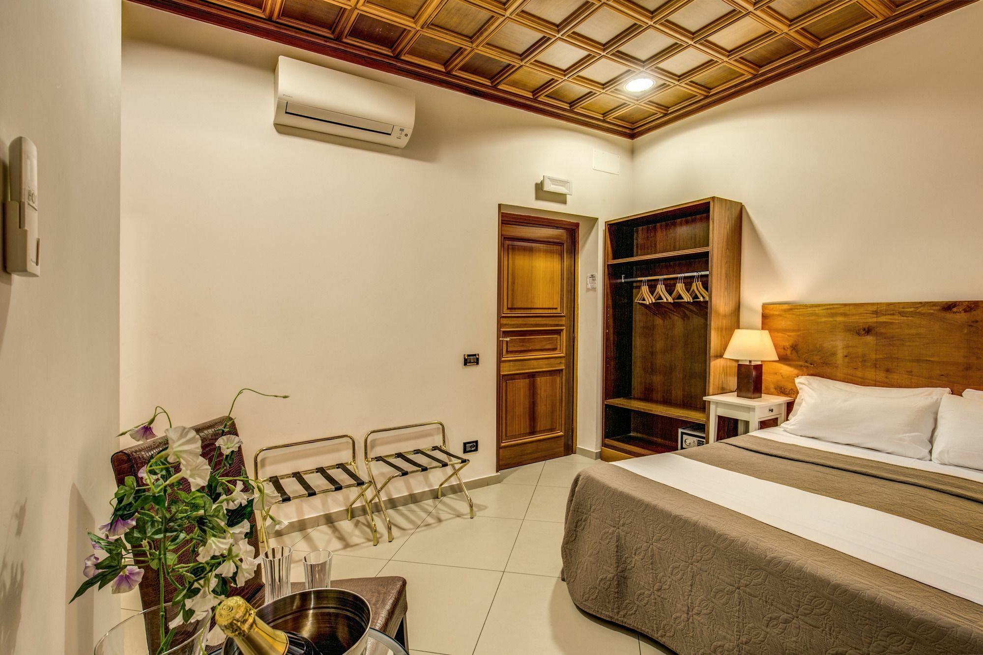Hotel Persepolis Roma Exterior foto